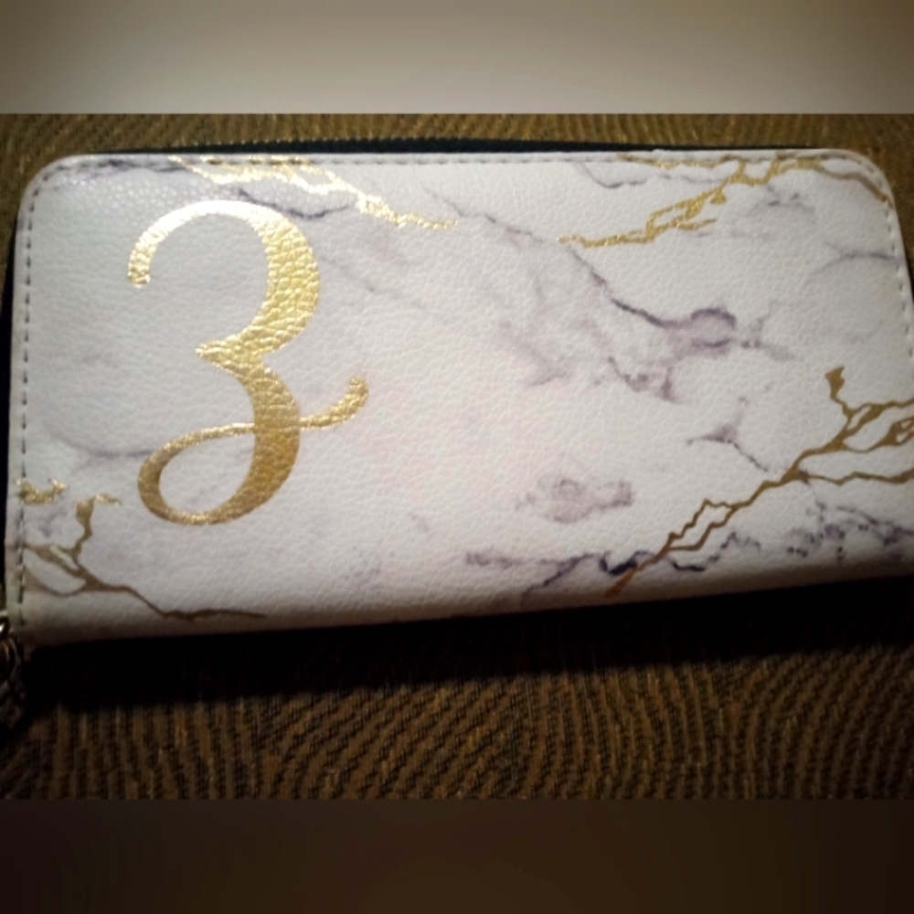 Claire's Wallet